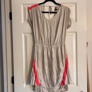 Express Light Gray Mini Dress with Coral Accents